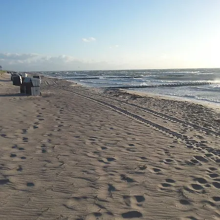 Morgensuenn Am Strand Kuehlungsborn Exterior photo